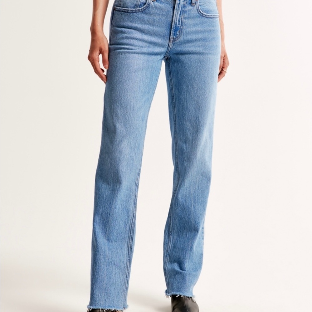 Abercrombie & Fitch Mid Rise 90’s straight jeans